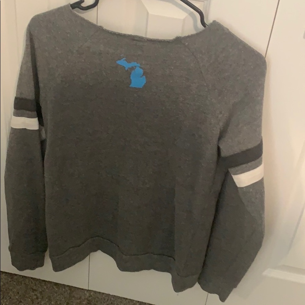 Sweater - Picture 3 of 3